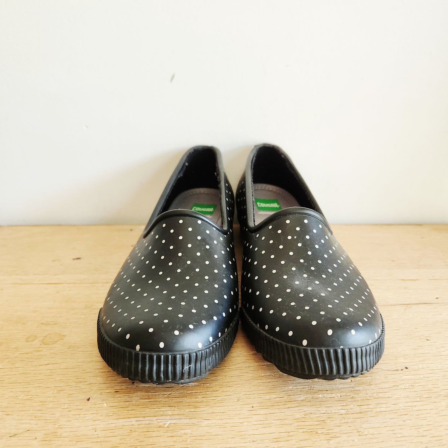 Cougar Waterproof Rain Shoes - size 9