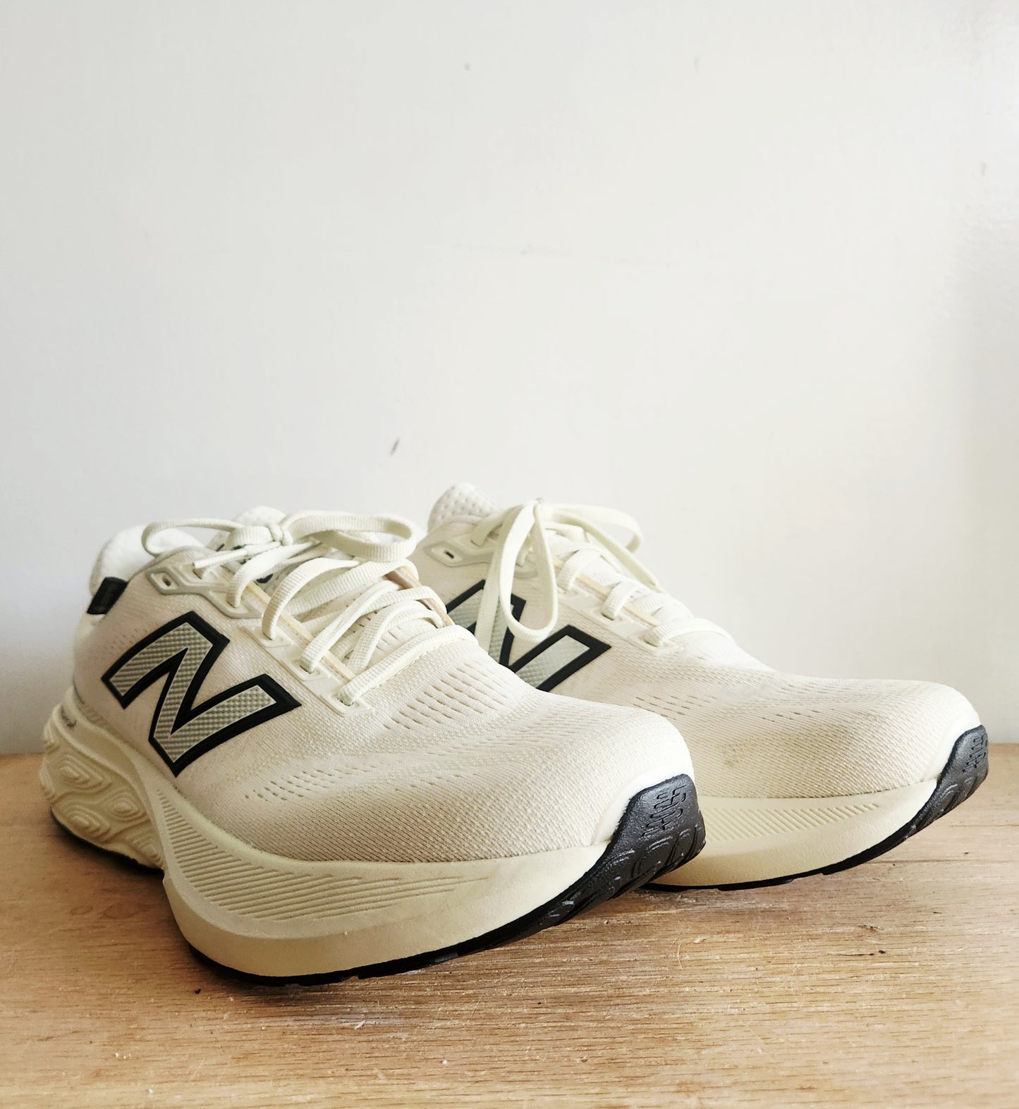 New Balance Fresh Foam X 880v15 Gore Tex Shoes Womens 10