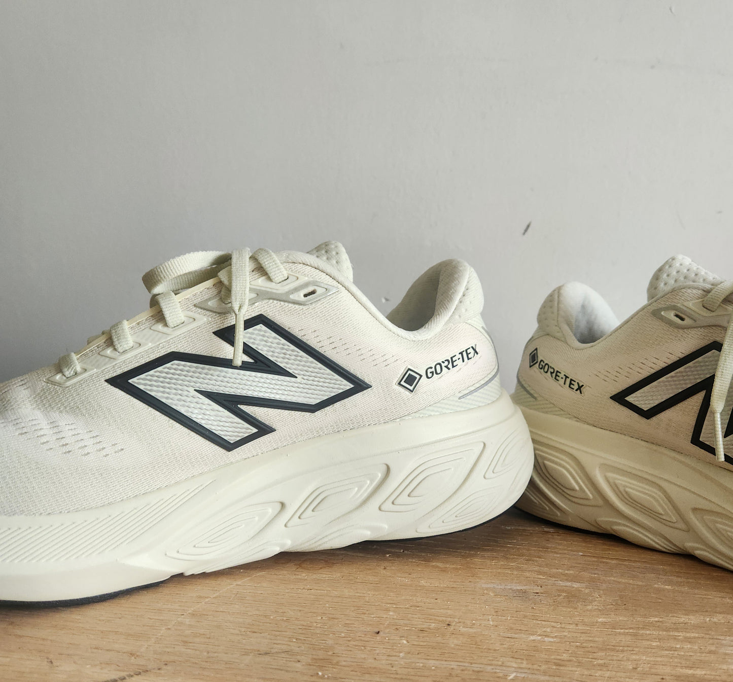 New Balance Fresh Foam X 880v15 Gore Tex Shoes Womens 10