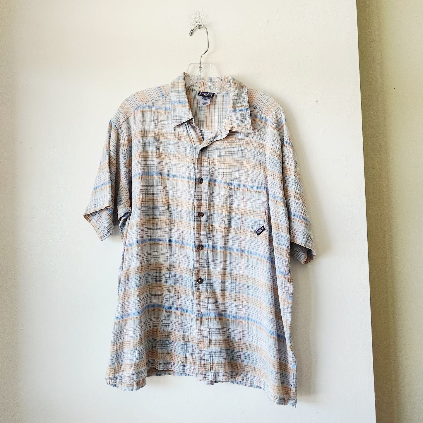 Patagonia 100% Organic Cotton Button Up Shirt - L