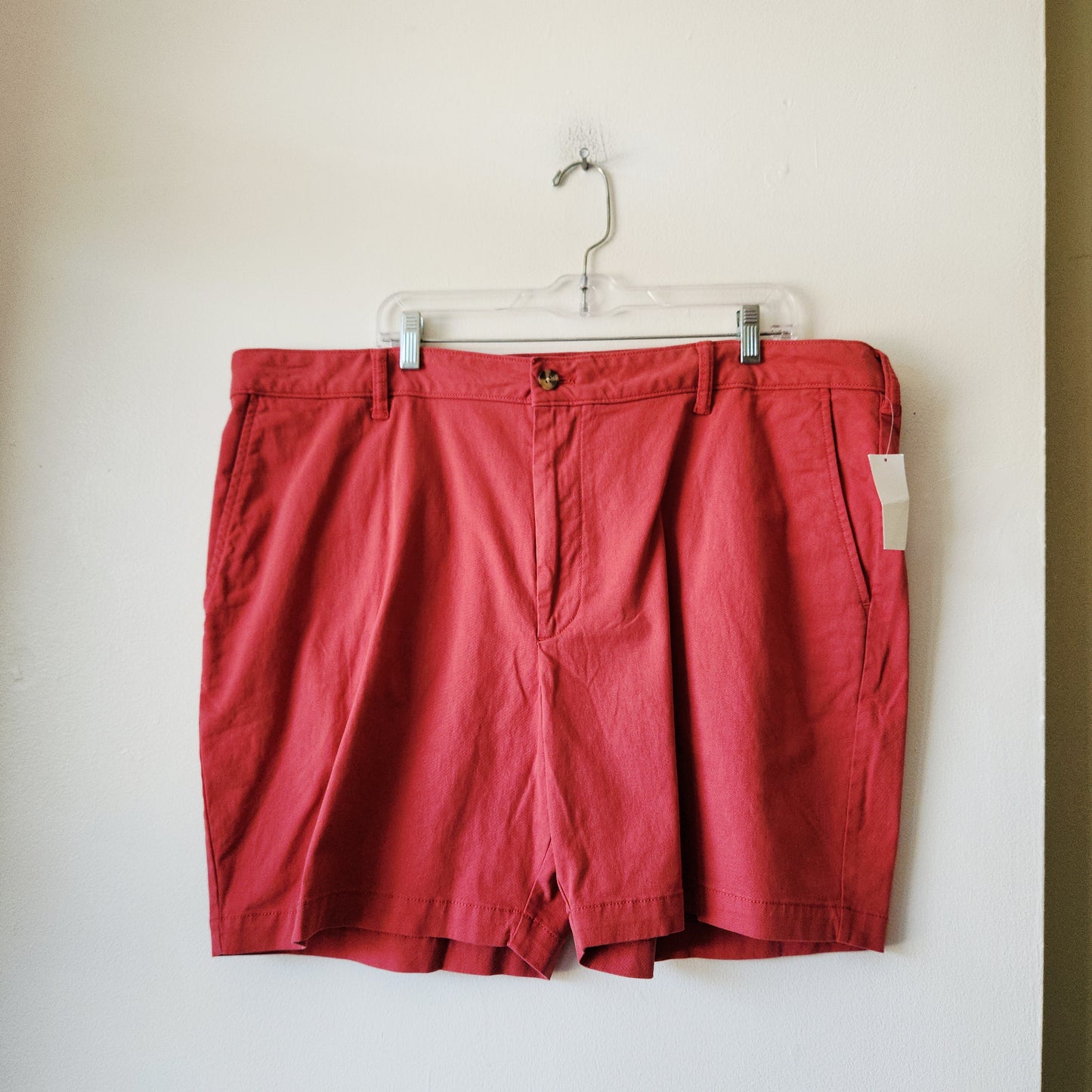 Izod Stretch Chino Shorts - 42" Waist 7" Inseam - New