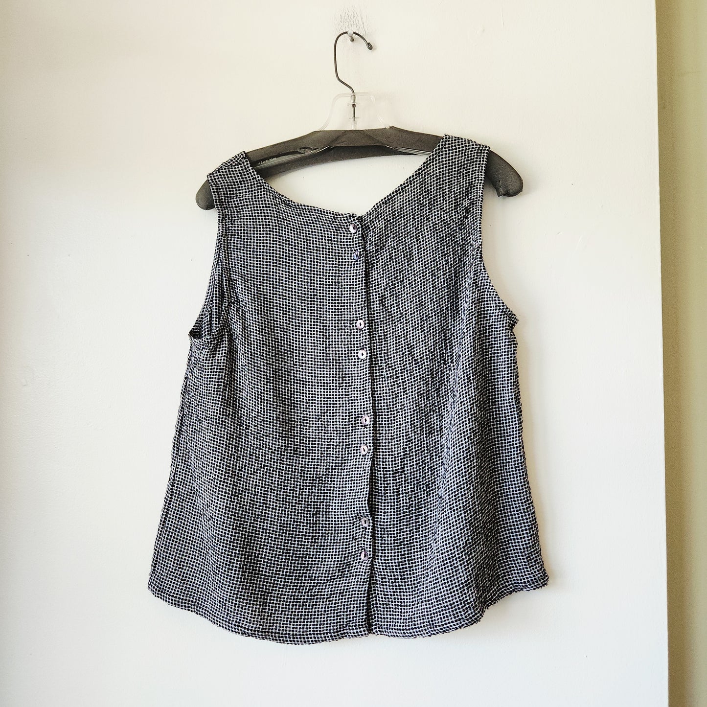 C&C California Linen Blend Sleeveless Top with Back Buttons - L - New