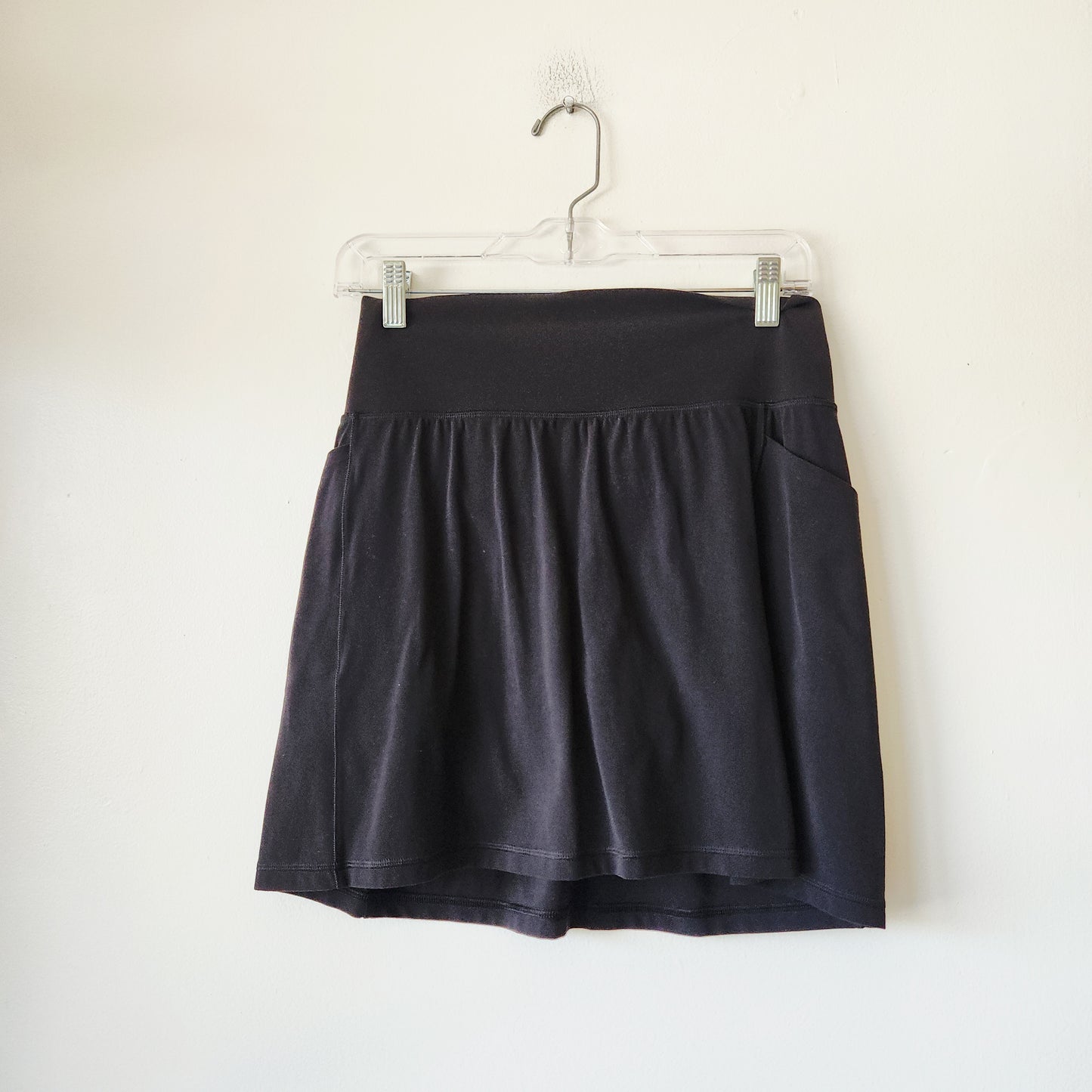 Athleta Salutation Stash Skort - S