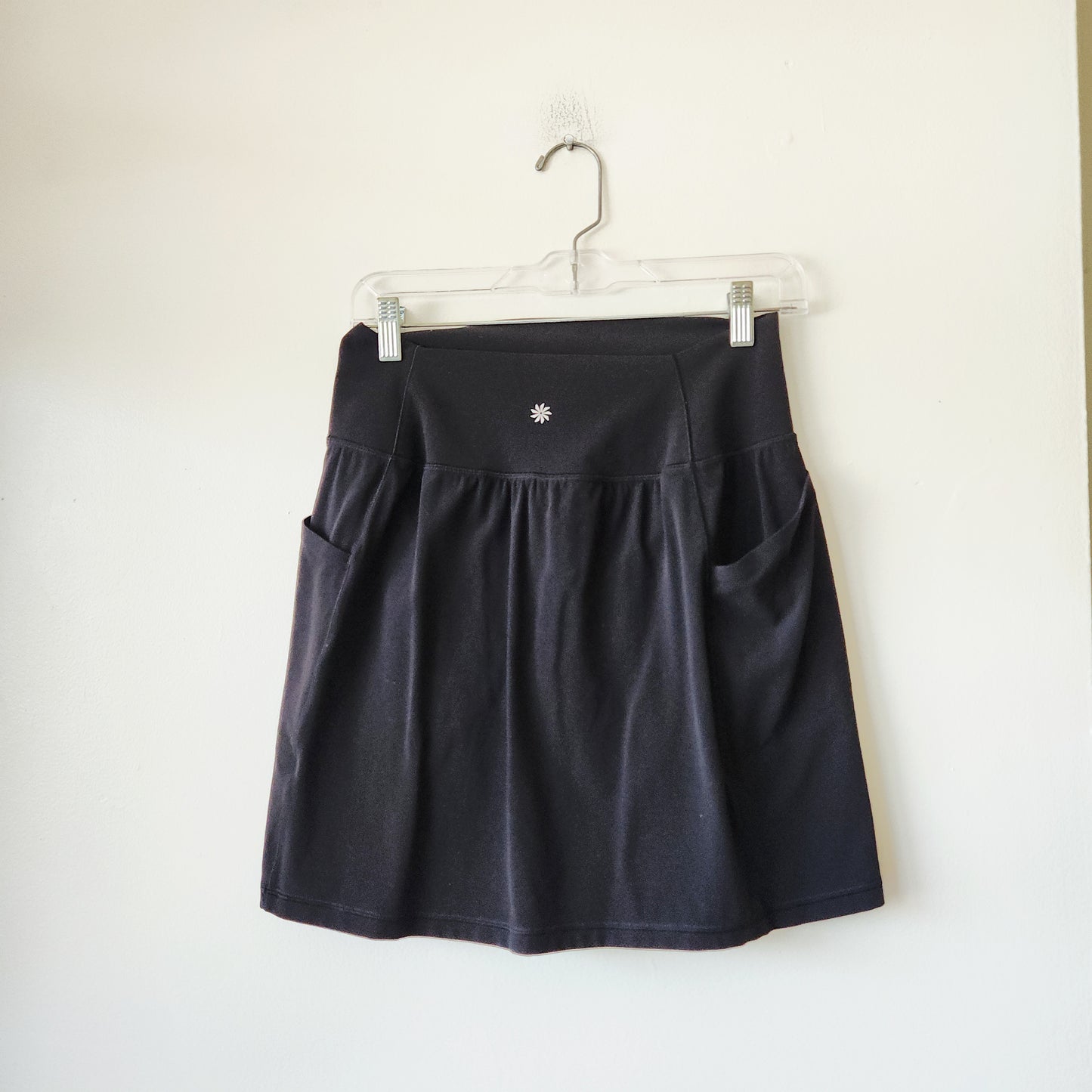 Athleta Salutation Stash Skort - S