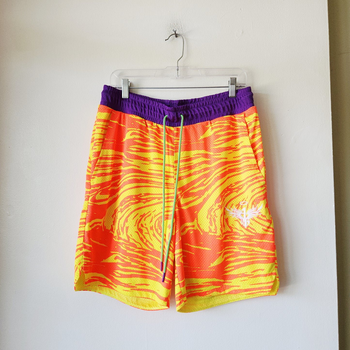 Puma Basketball Shorts - L