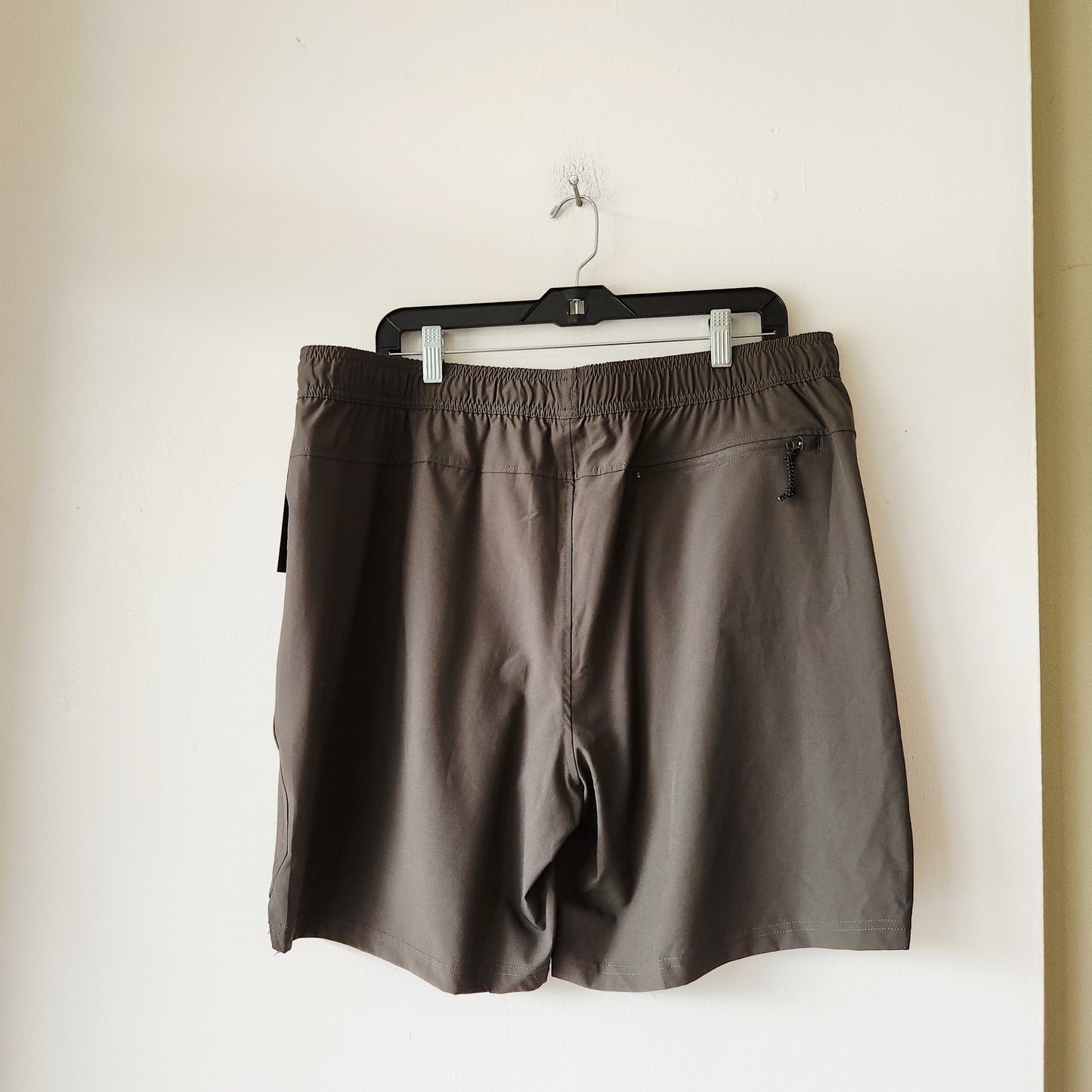 Balance Collection Lightweight Shorts - XL - New