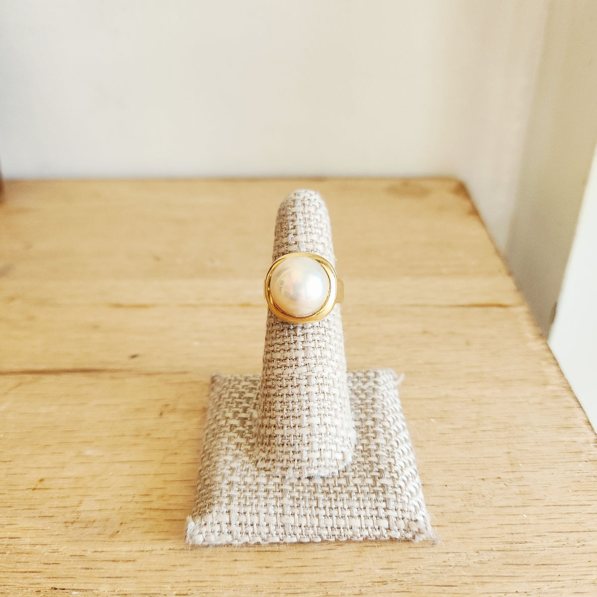 585 Gold Statement Ring - size 6