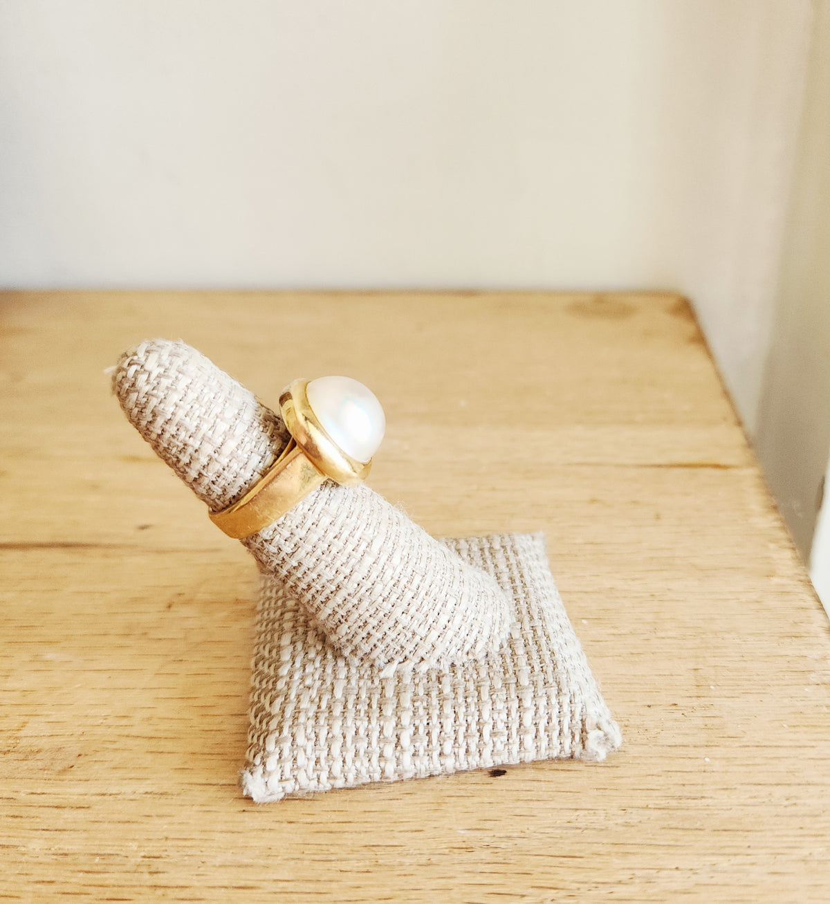 585 Gold Statement Ring - size 6