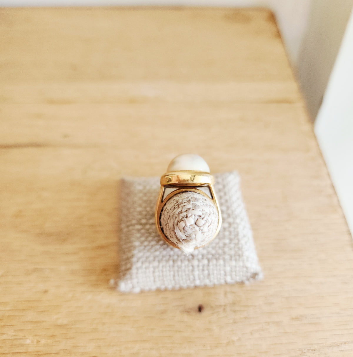 585 Gold Statement Ring - size 6