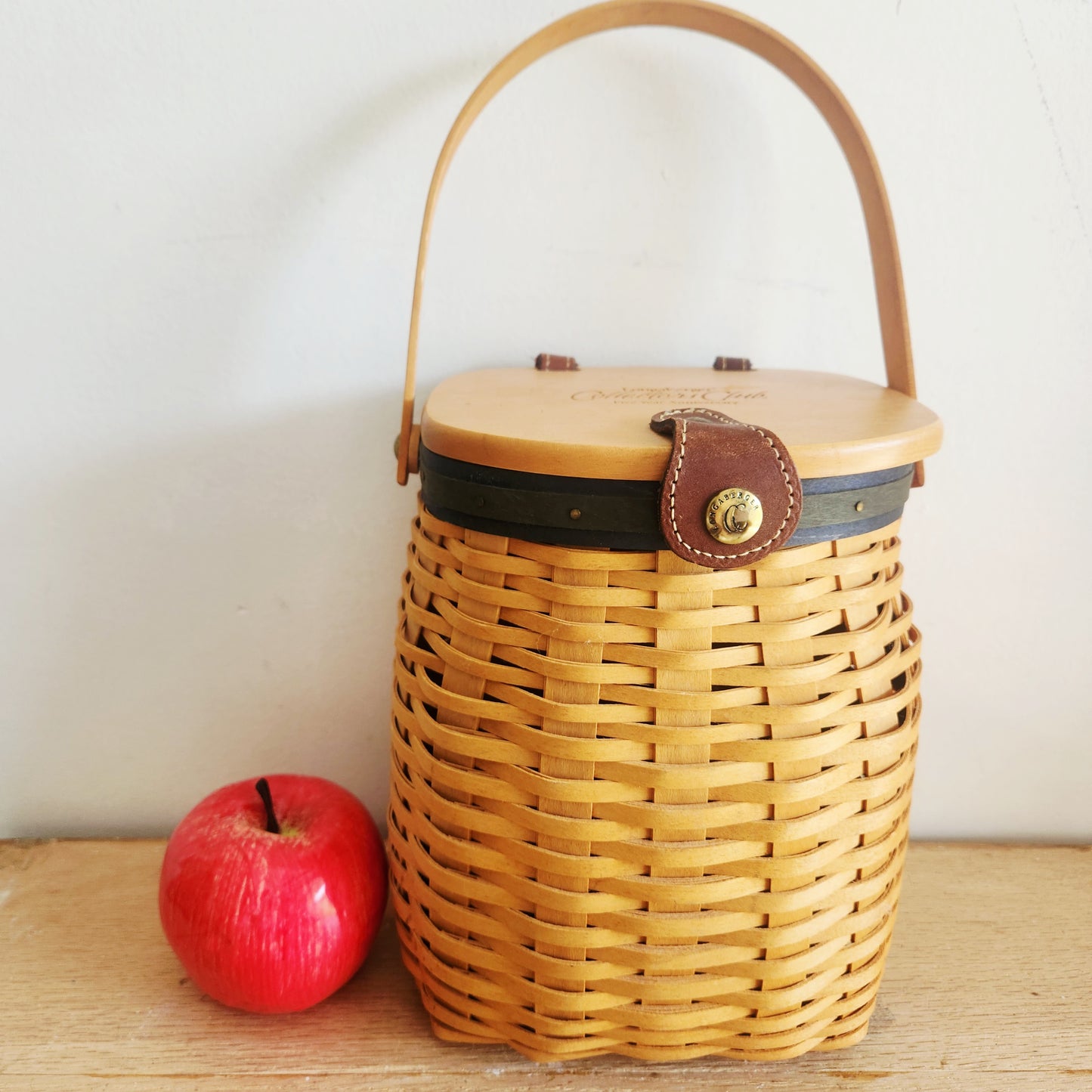 Longaberger Collectors Club Anniversary Basket 2002 9"