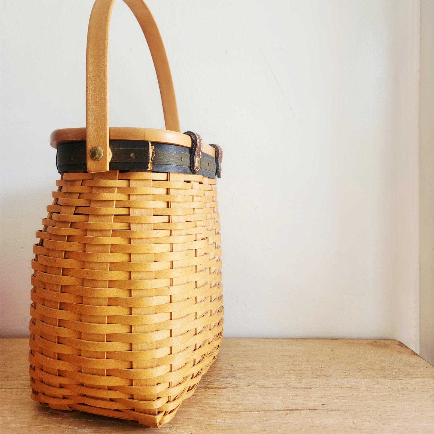 Longaberger Collectors Club Anniversary Basket 2002 9"