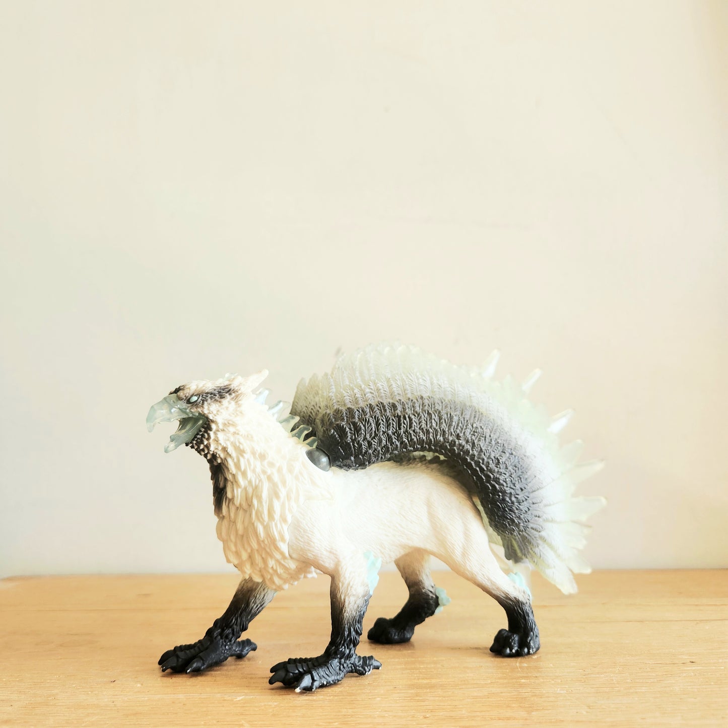 Schleich Eldrador Ice Griffin Figure