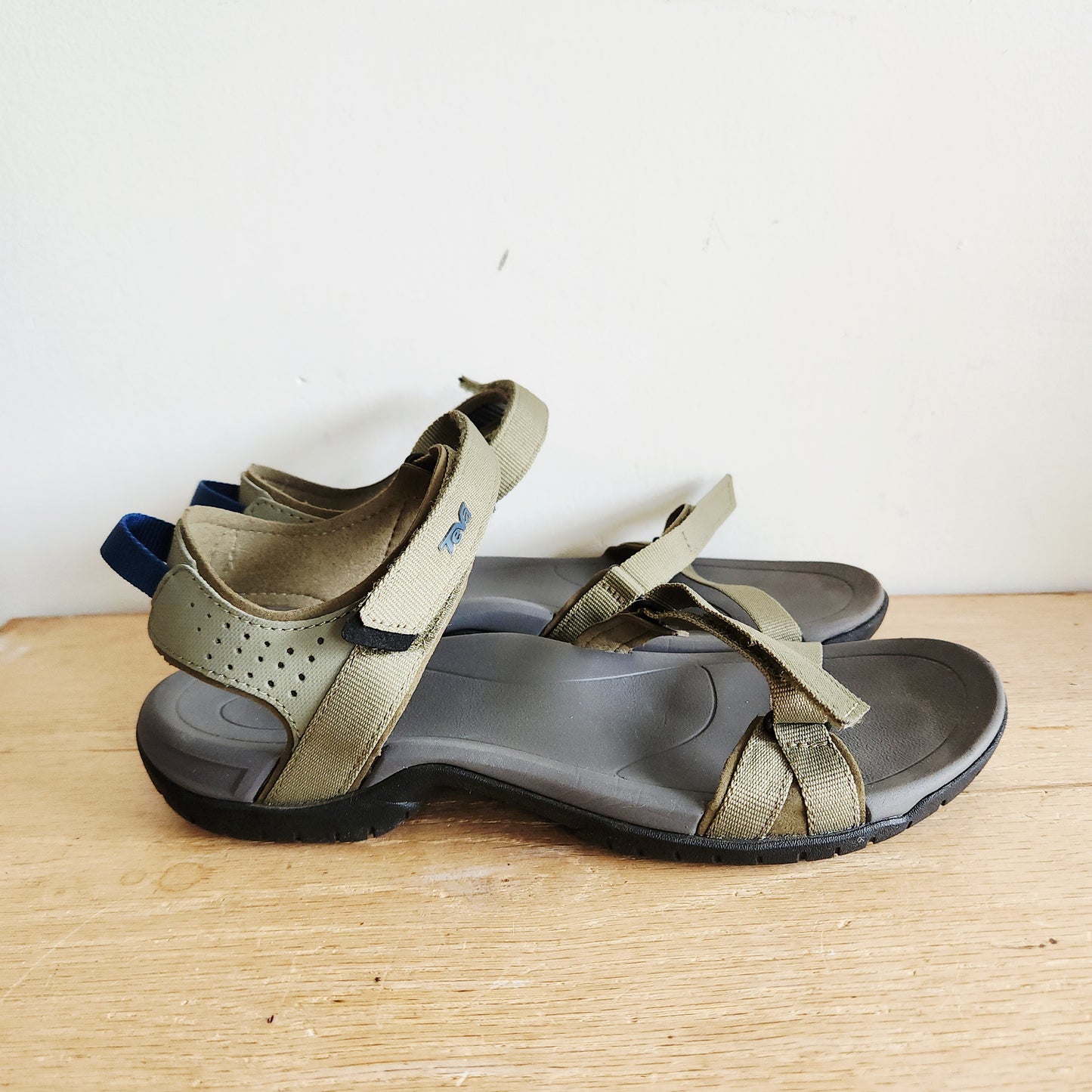Teva Olive Green Sandals - size 9