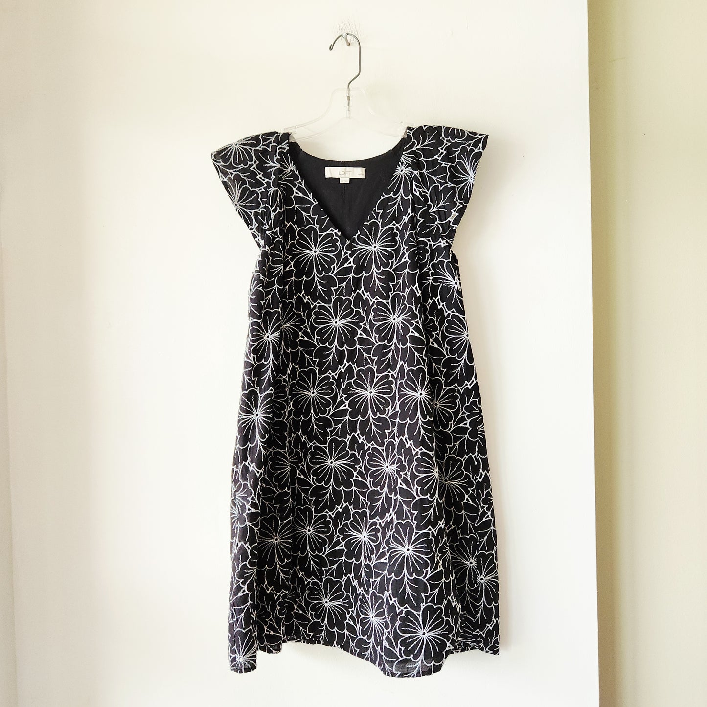Loft Flutter Sleeve Dress with Embroidery - Petite M