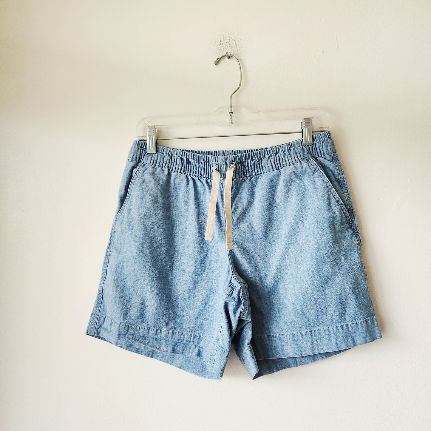 LL Bean Favorite Fit Drawstring Chambray Shorts - size 4