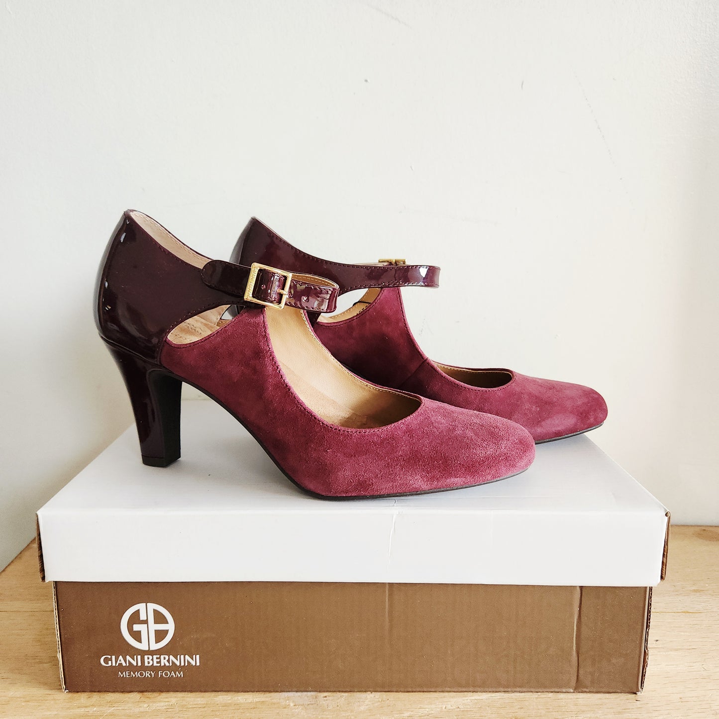 Gianni Bernini Memory Foam Burgundy Ankle Strap Heels - size 8.5M - New