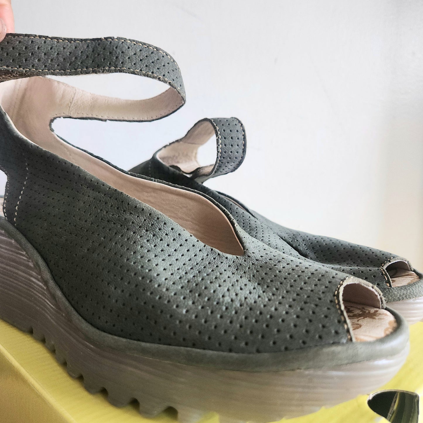 Fly London Yala Olive Leather Ankle Strap Wedge Shoe Size 41 NEW