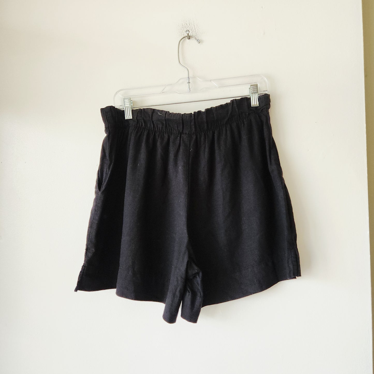 GAP Black Linen Blend Pull On Shorts - M