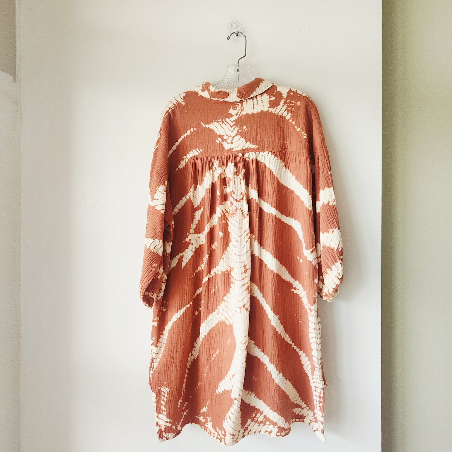 YNB 100% Cotton Tie Dye Tunic Top with Buttons - M