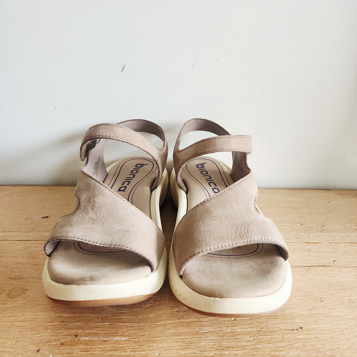 Bionica Cybele 2 Sandals - size 8