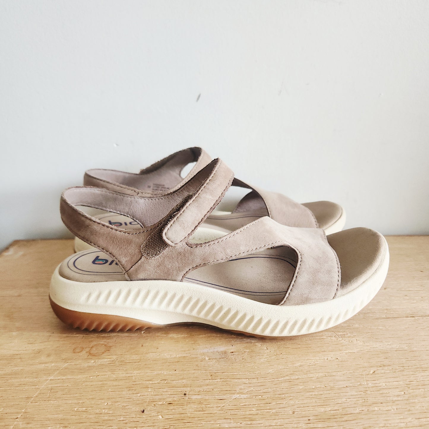 Bionica Cybele 2 Sandals - size 8