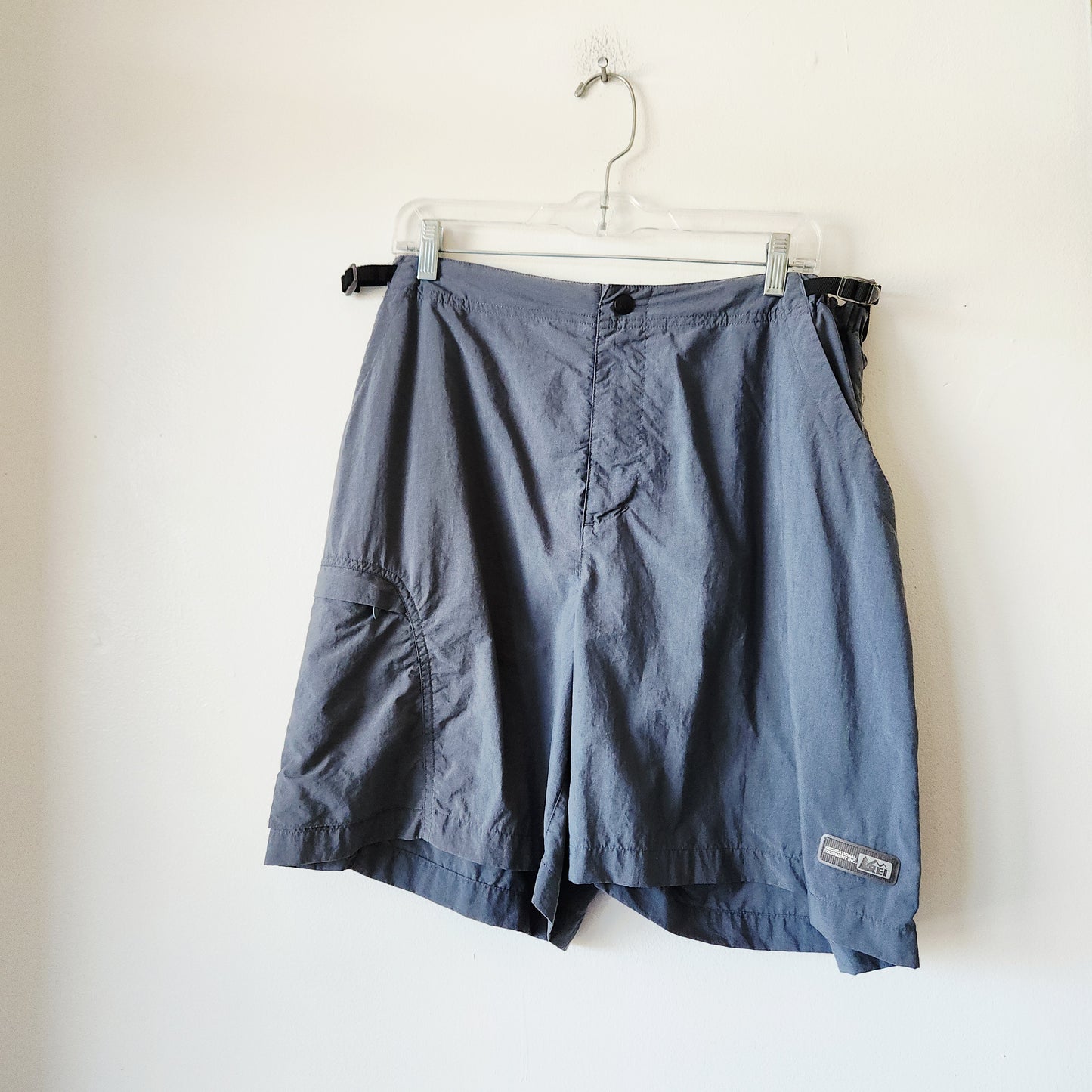 REI Hiking Shorts with Zipper Pocket - size L
