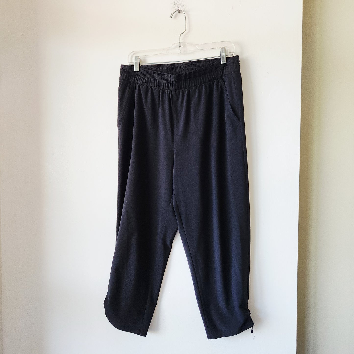 T by Talbots Black Pull On Pants with Ruched Detail - M