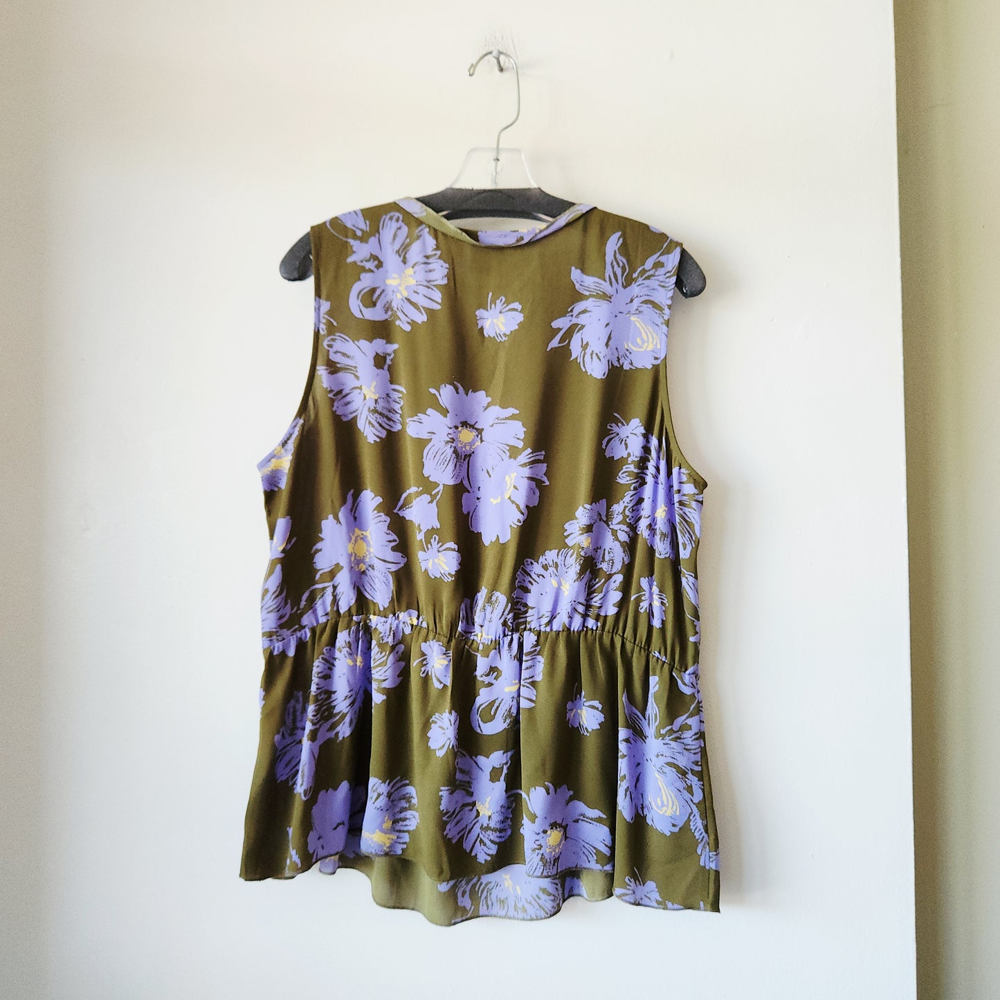 Cabi Sleeveless Top with Peplum & Zipper - L