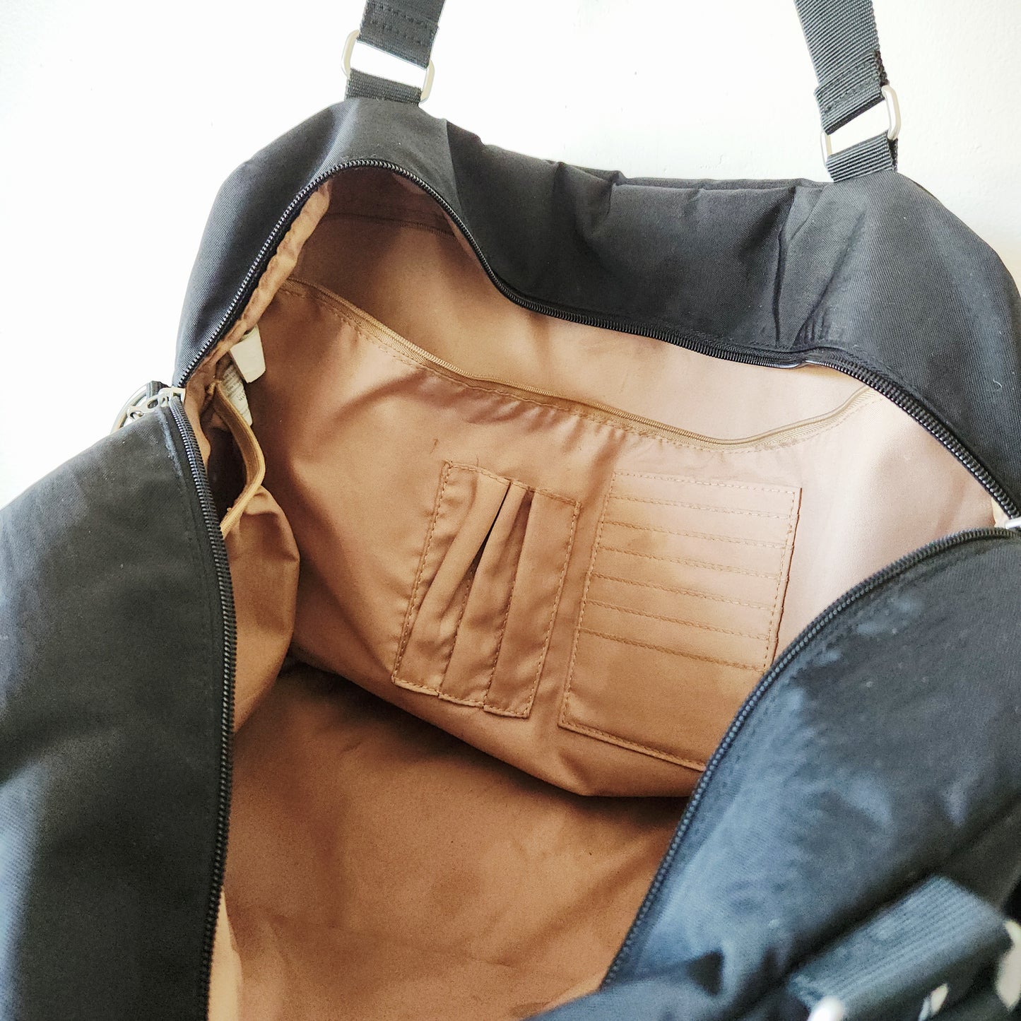 Baggallini Black Weekender Bag with Trolley Sleeve