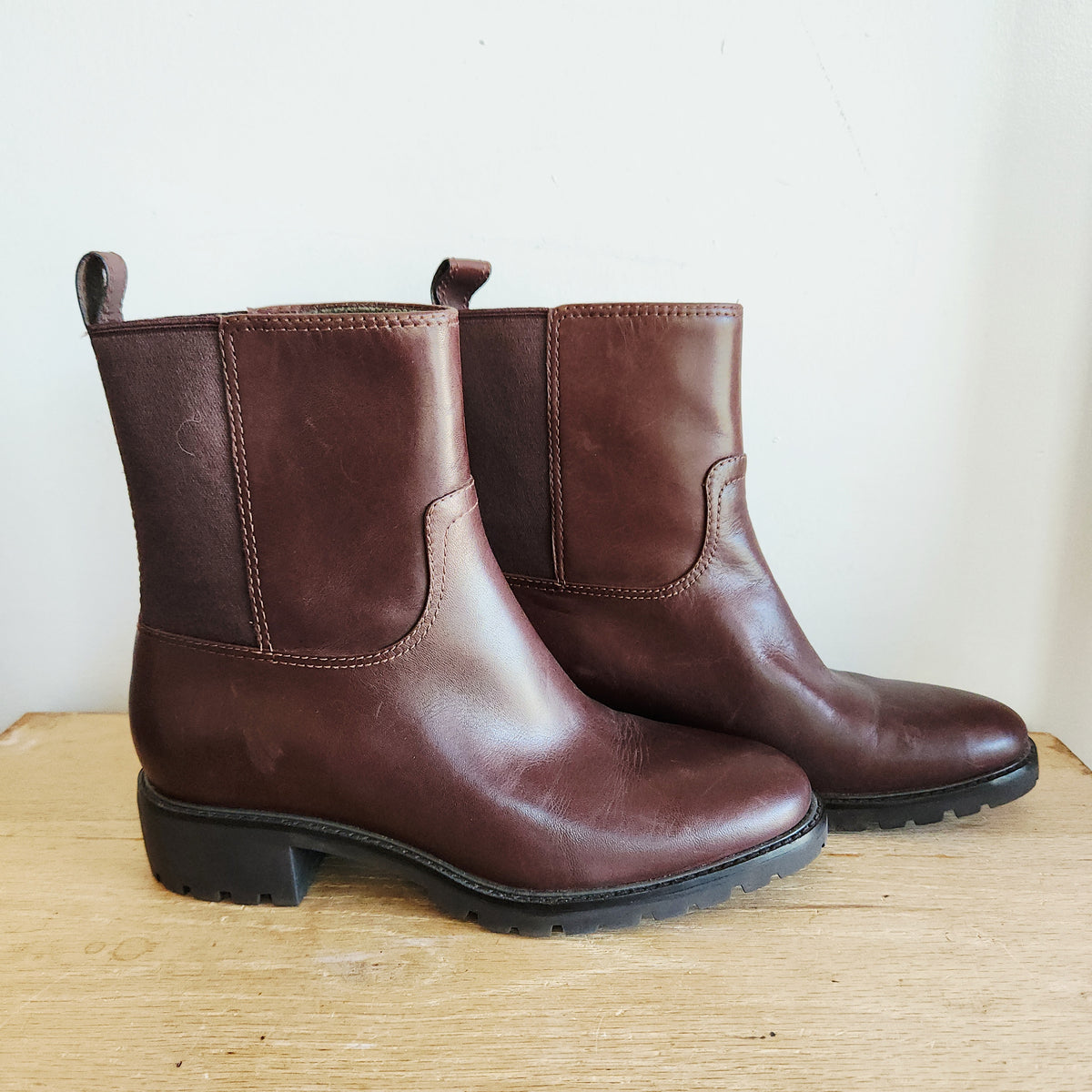 Cole Haan Waterproof Chestnut Boots - size 9B