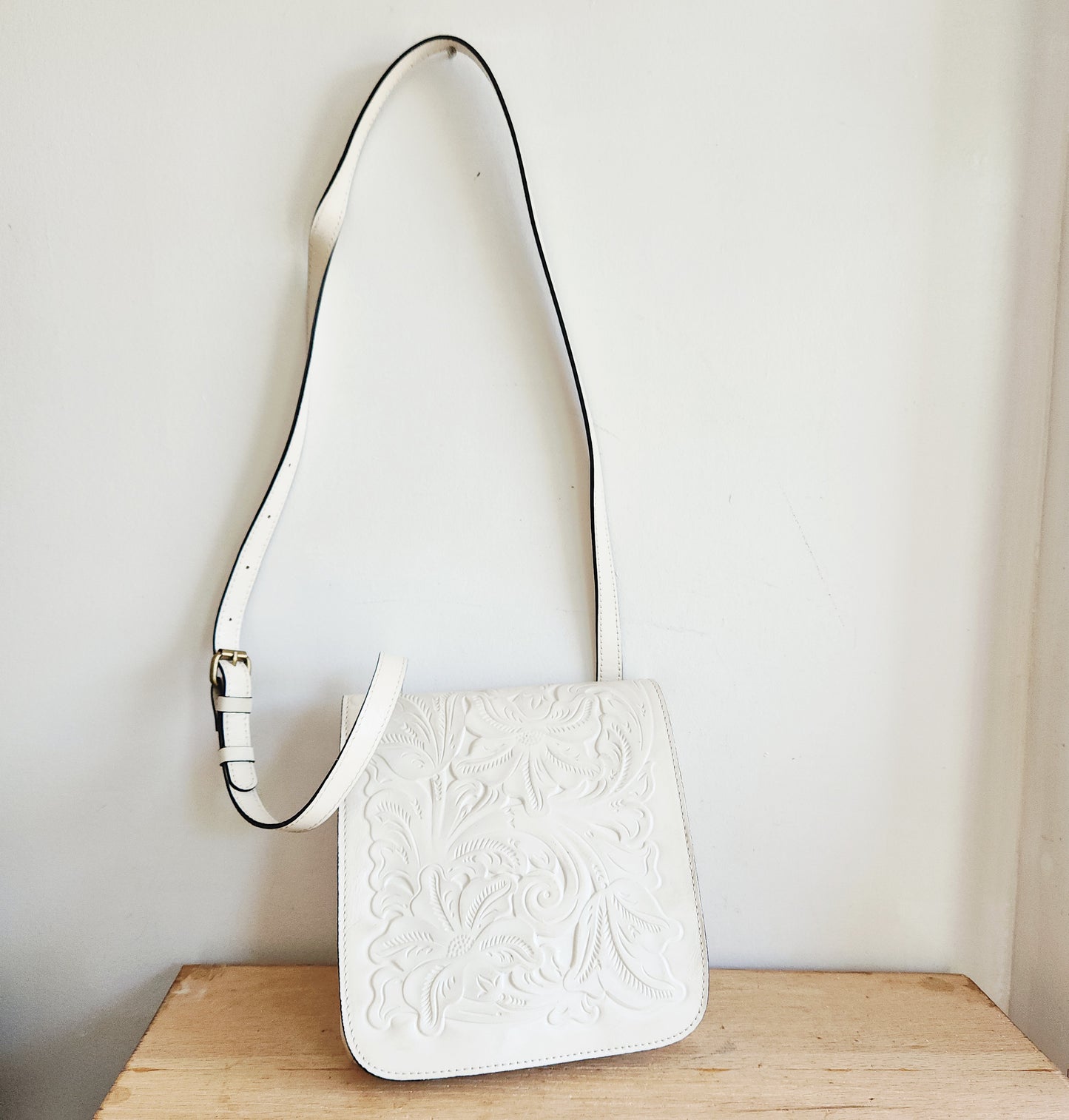 Patricia Nash White Tooled Crossbody Purse