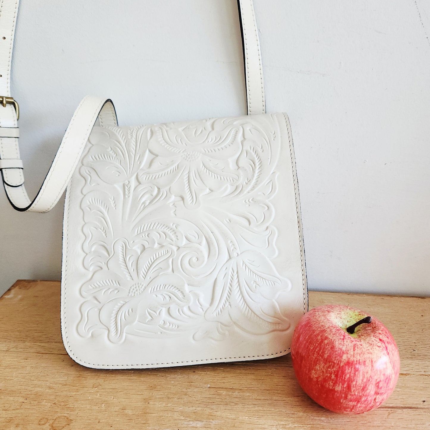 Patricia Nash White Tooled Crossbody Purse