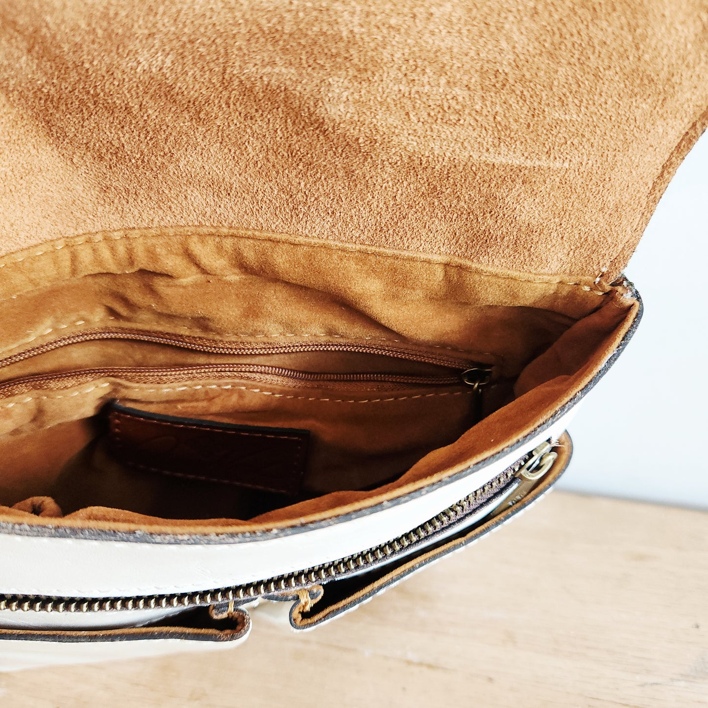 Patricia Nash White Tooled Crossbody Purse