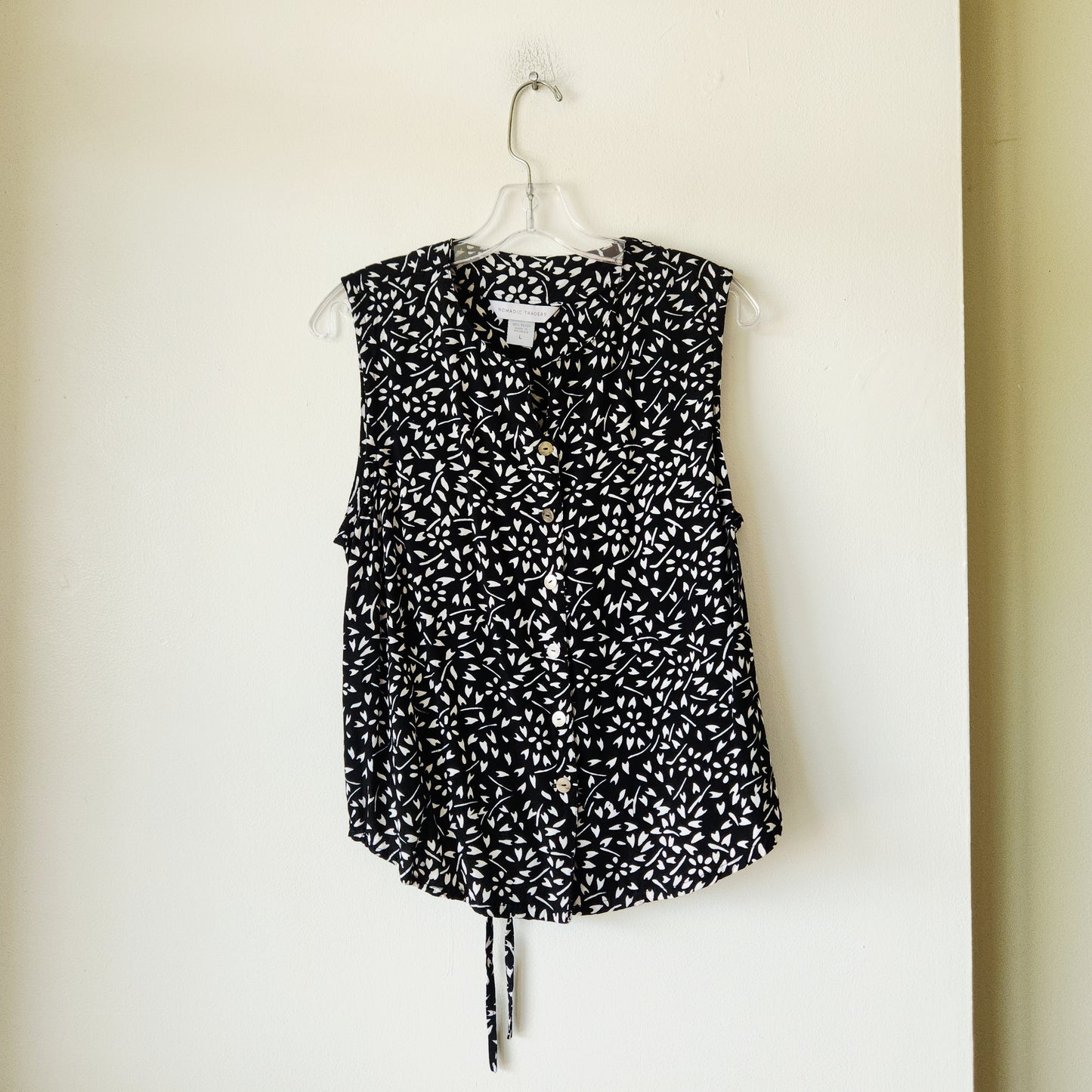 Nomadic Traders Sleeveless Top with Drawstring Detail & Buttons - L