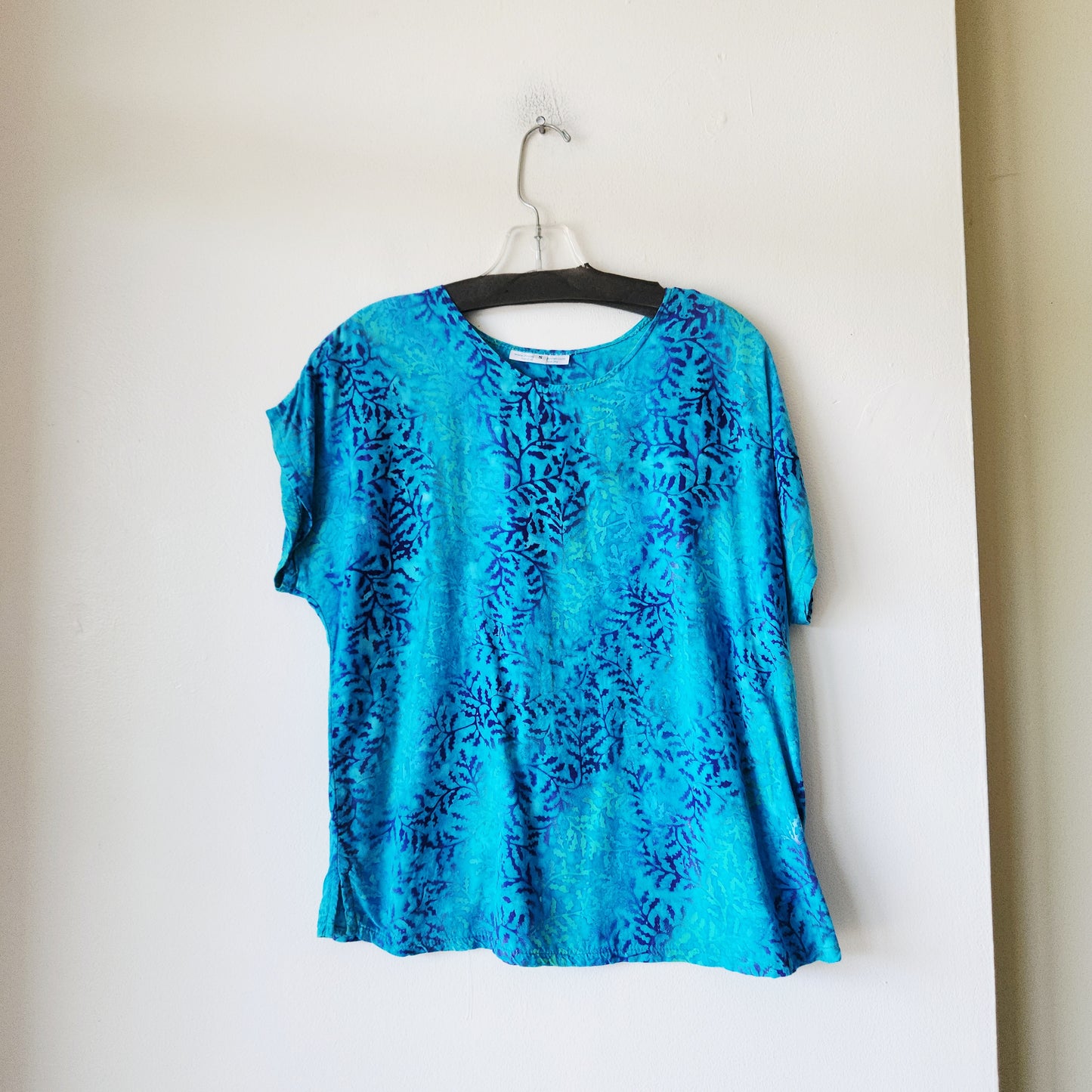 First Mountain Design Boxy Fit Top - S