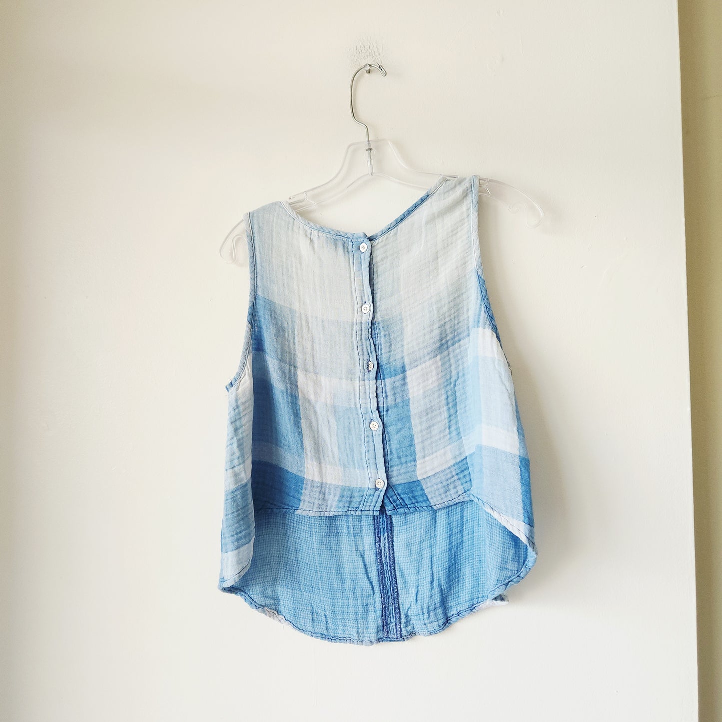 Cloth + Stone 100% Cotton Gauzy Sleeveless Top with High Back & Buttons  - S