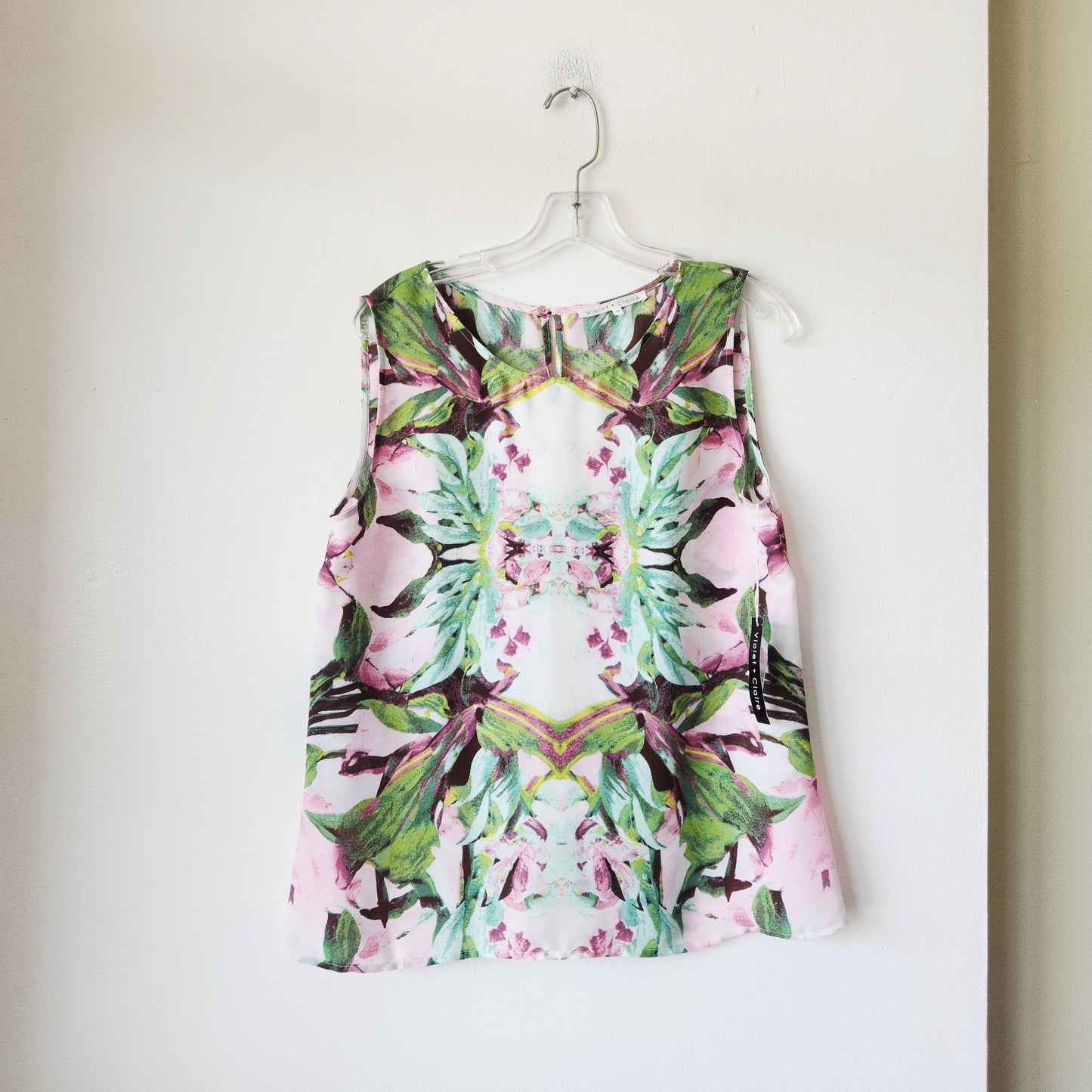 Violet + Claire Sleeveless Top - M - New