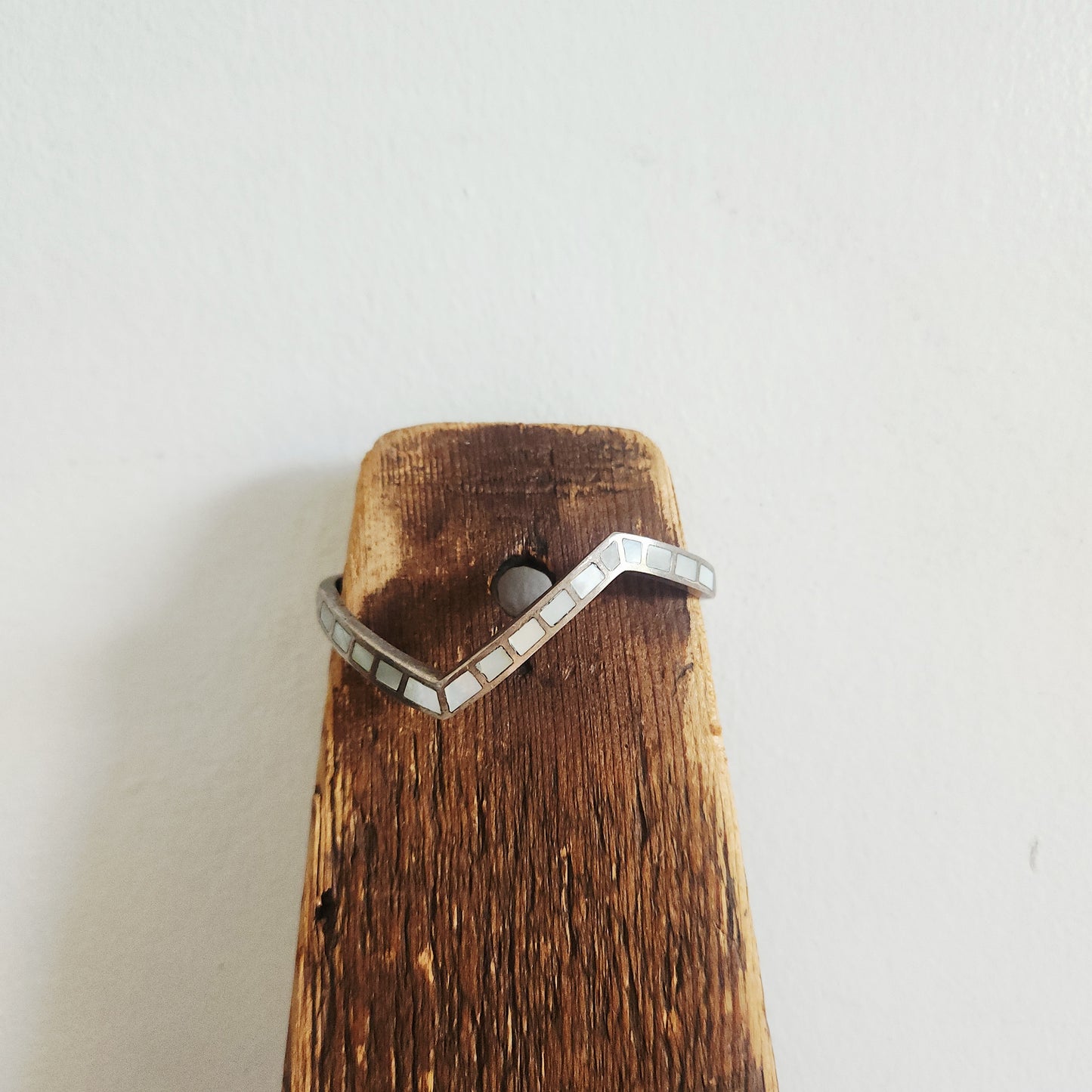 Inlay ZigZag Slim Cuff Bracelet
