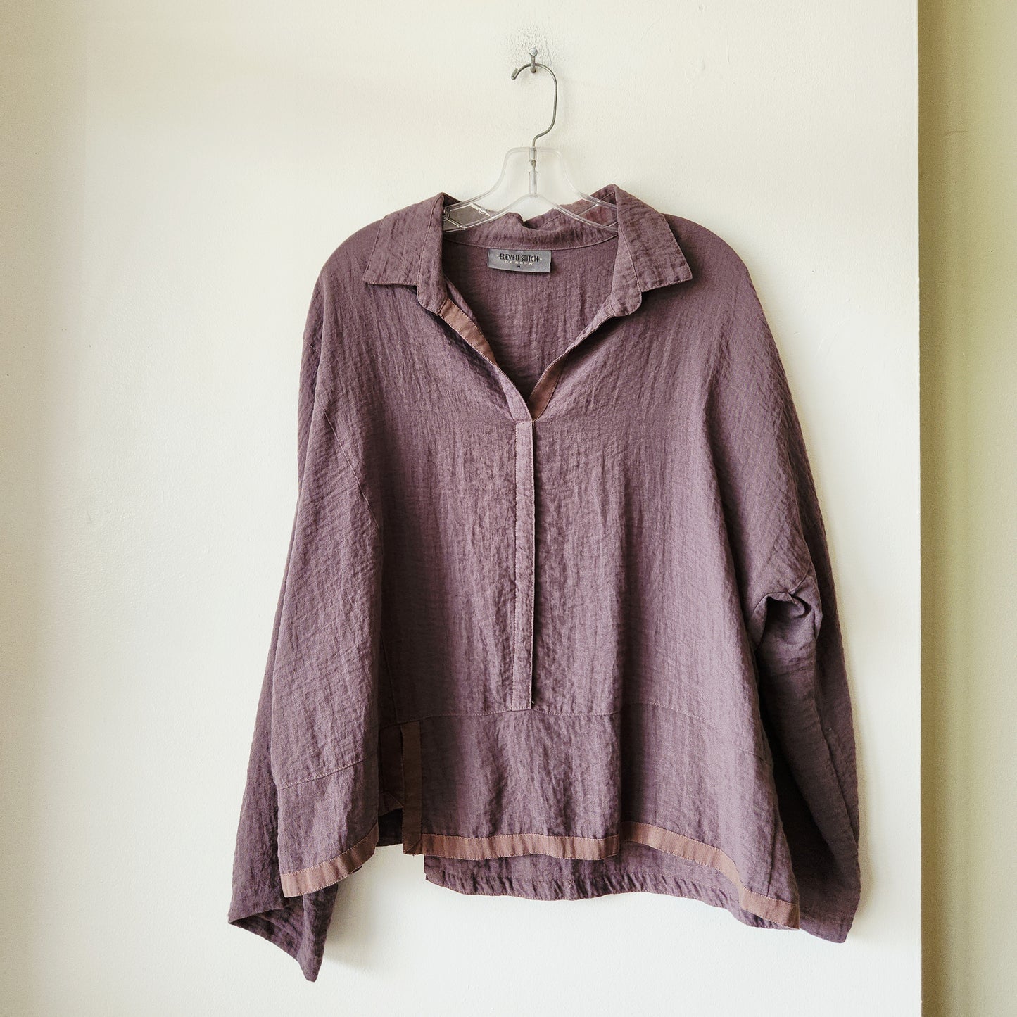 Eleven Stitch Design Oversized Fit Top with Notched Hem - M