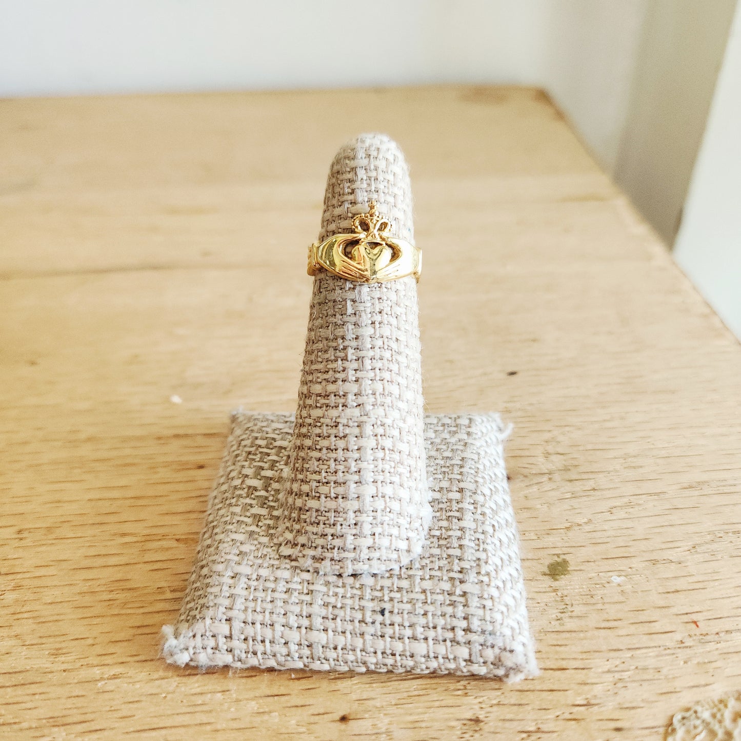 14K Gold Claddagh Ring - size 5