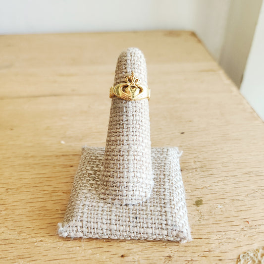 14K Gold Claddagh Ring - size 5