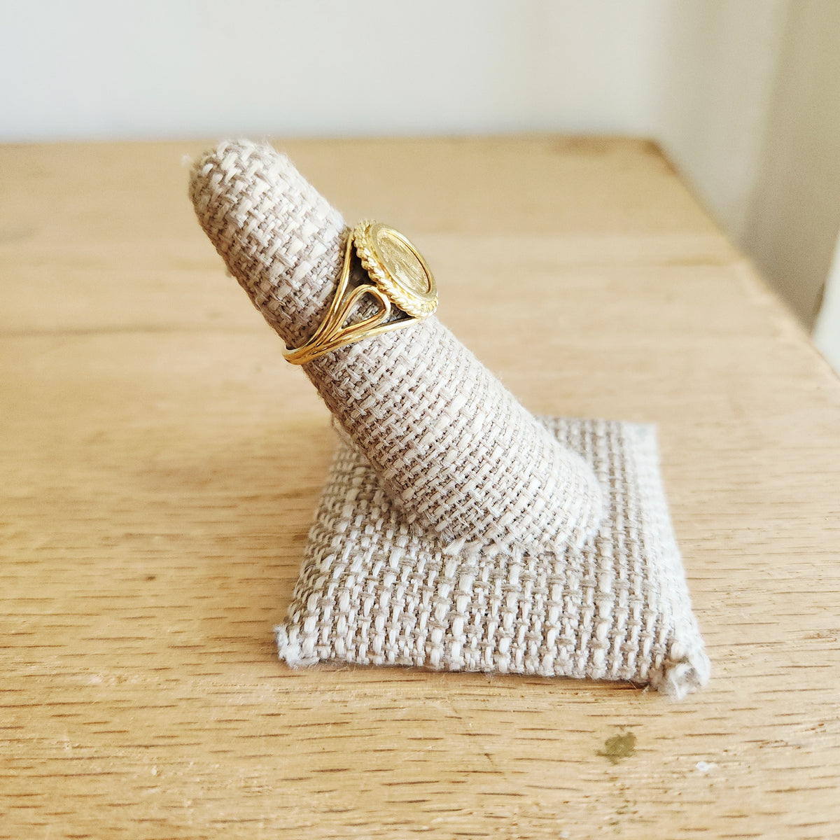 14K Gold Lady Liberty Coin Ring - size 5
