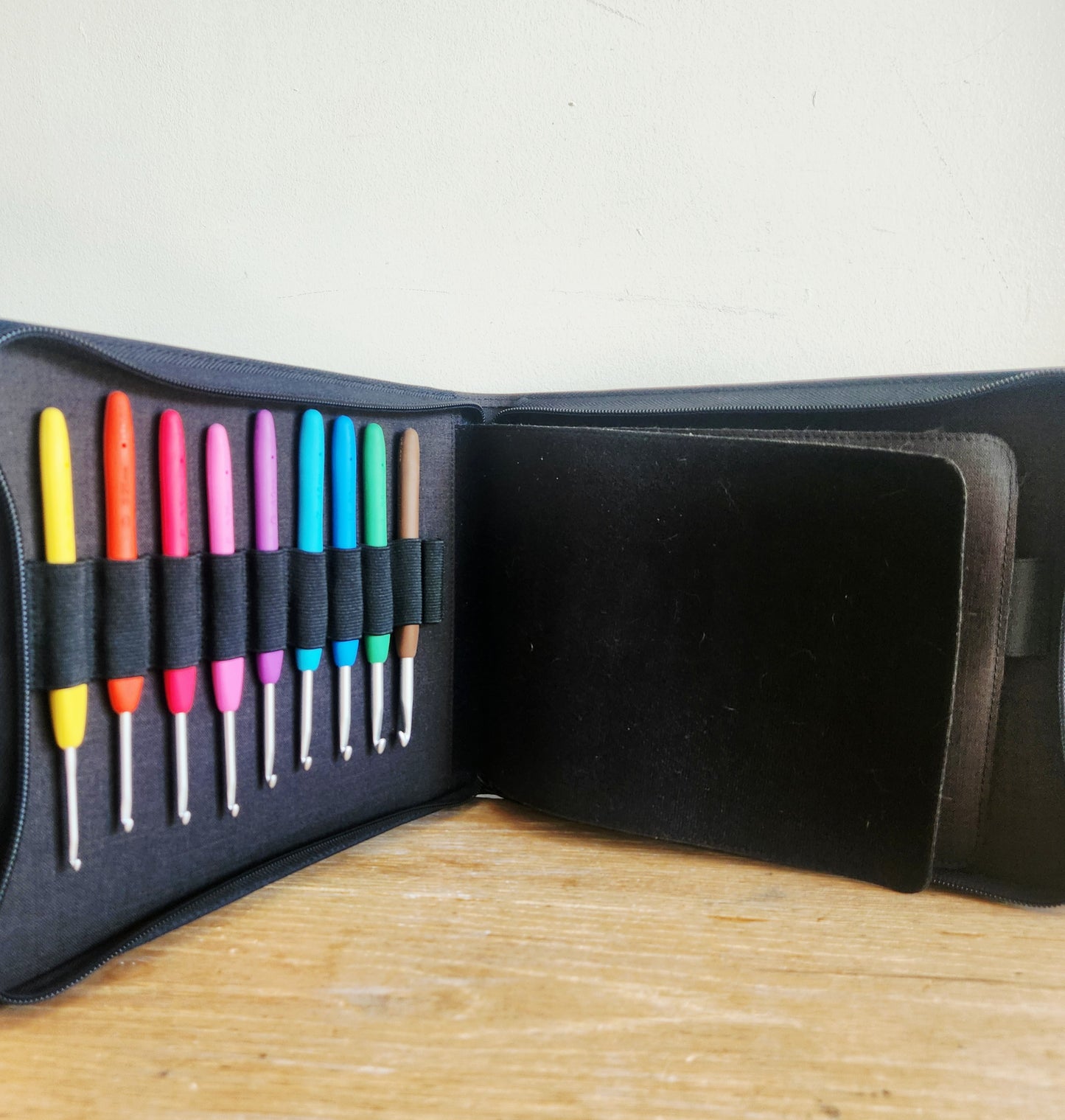 Octpeak Crochet Hook Set of 9 in Case