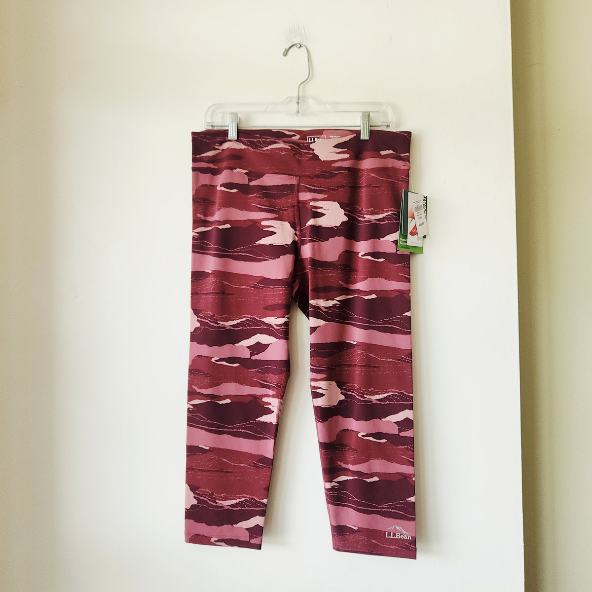 LL Bean Boundless Performance Abstract Camo Crop Leggings - L - New