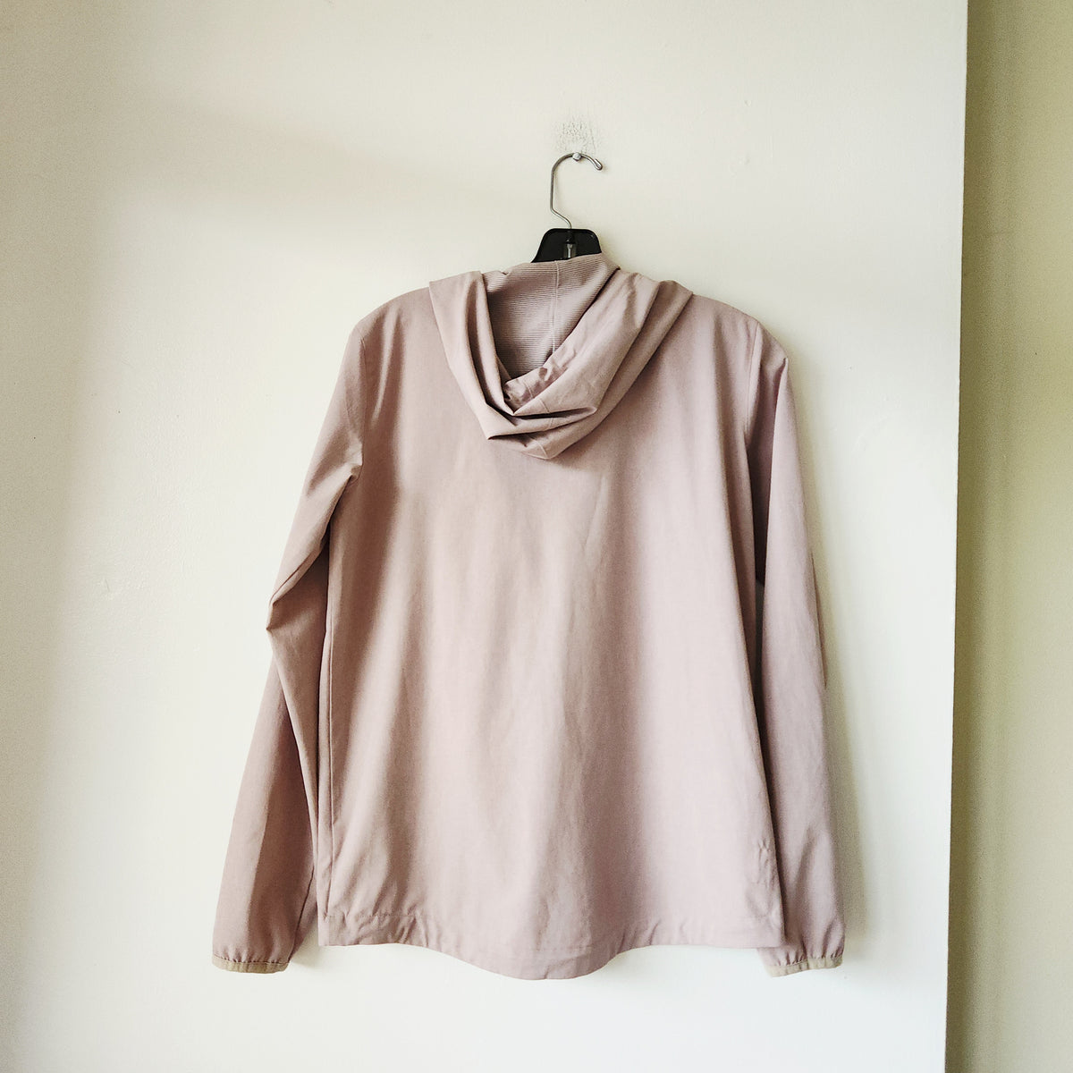Vuori Lightweight Zip Up Jacket with Hood - XS