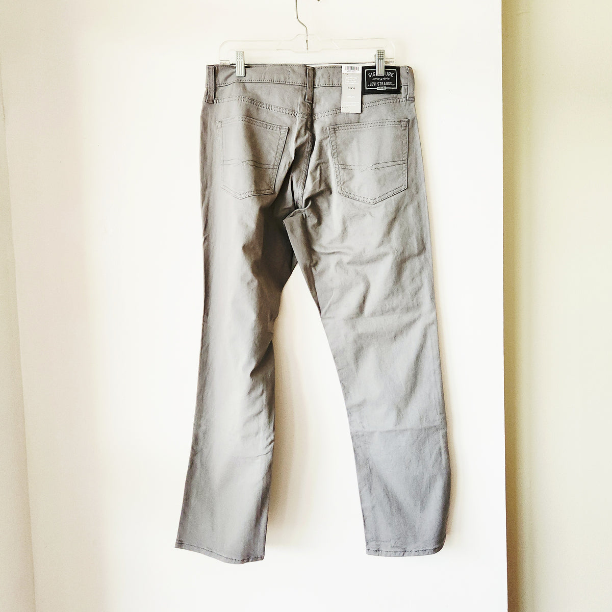 Levi's Flex Athletic Fit Gray Pants - size 32 x 30 - New