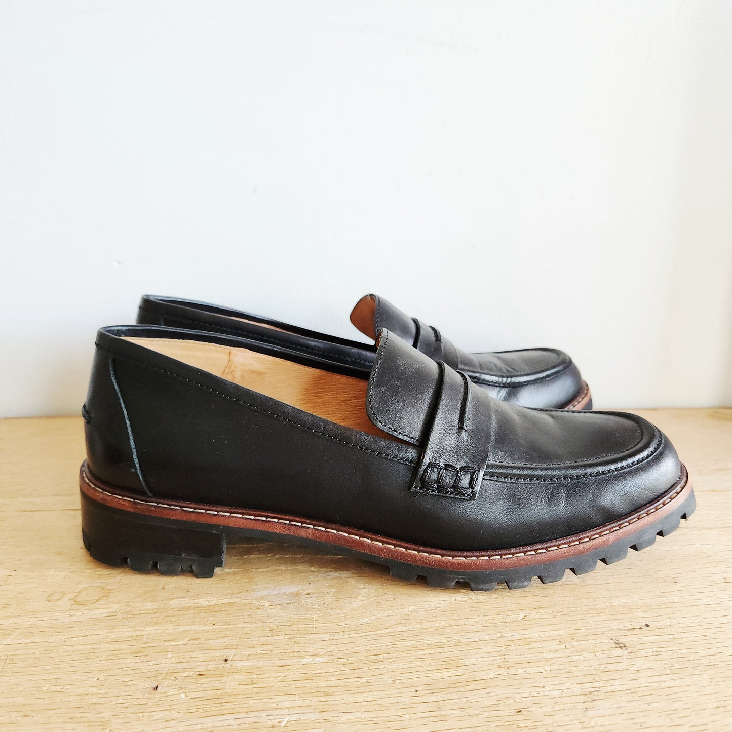 Madewell Black Leather Lug Sole Loafers - size 10