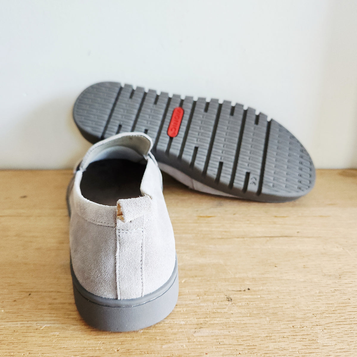 Vionic Suede Gray Loafers - size