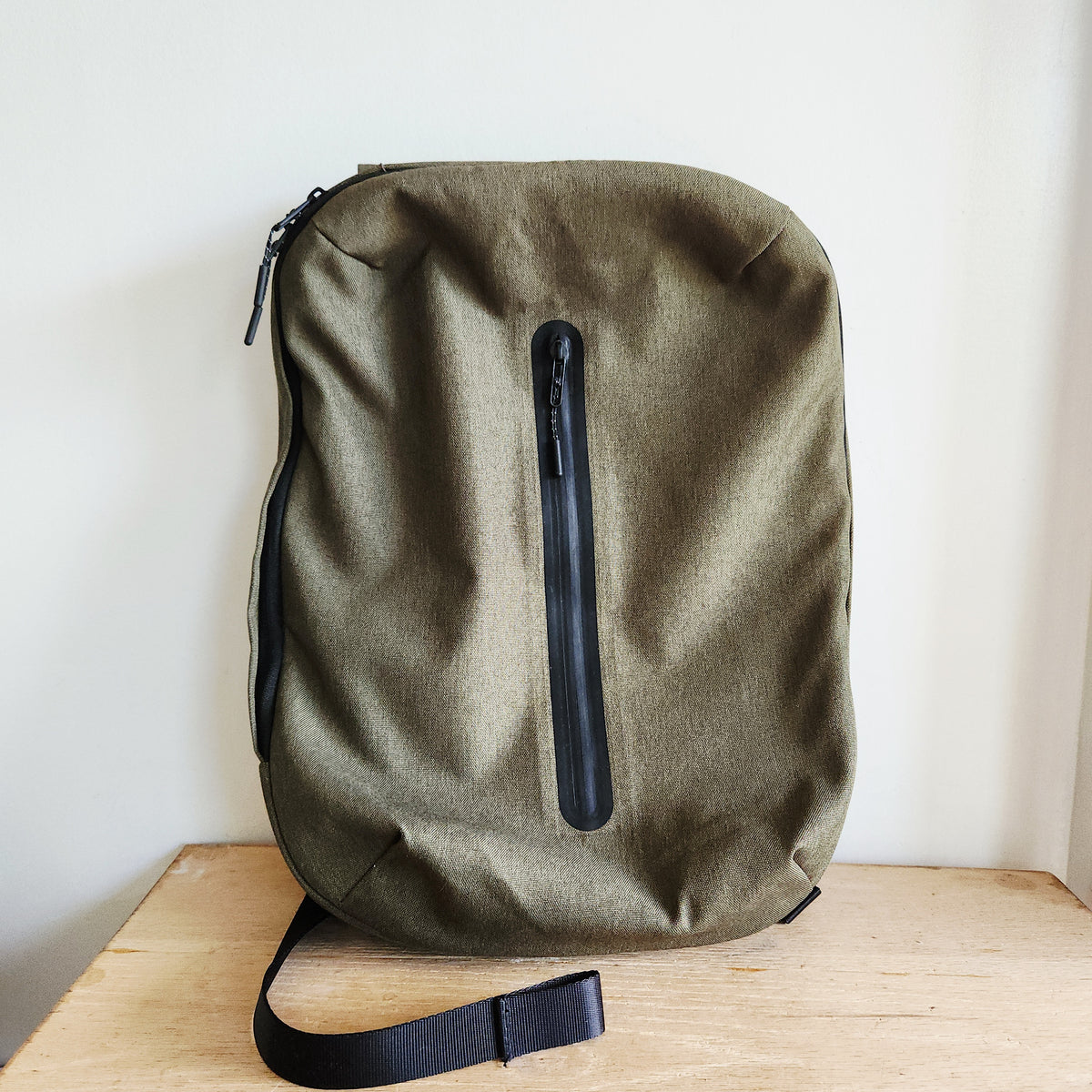 oda Design Hop Olive Green Backpack