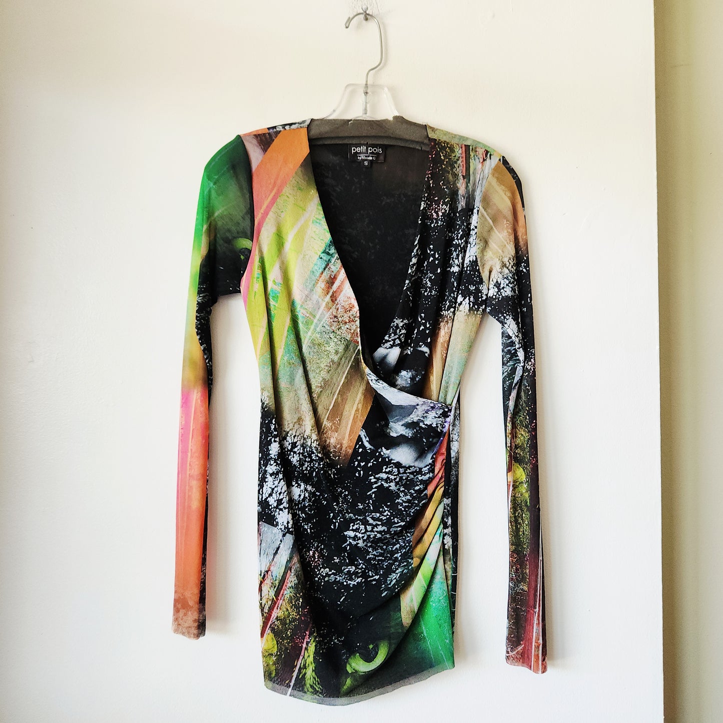 Petit Pois by Viviana G Wrap Front Semisheer Top - S